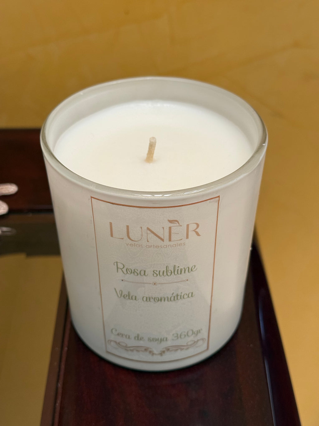 Vela aromática: 360gr de rosa sublime